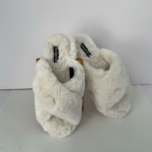 Women’s Steve Madden slippers
